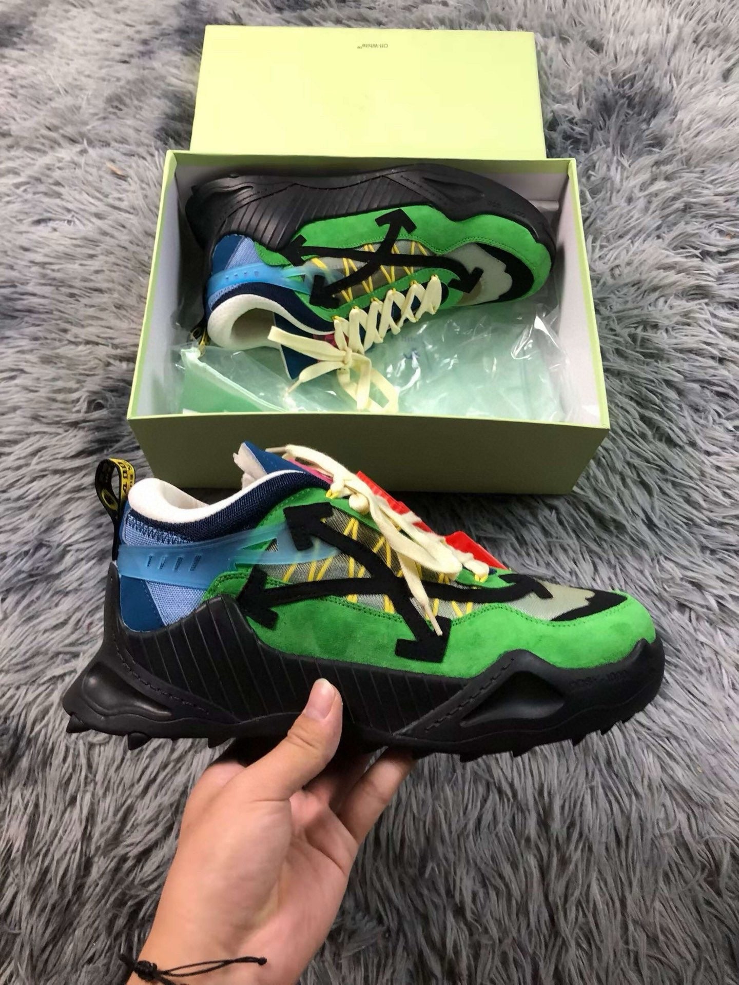 Off-White™️ Iconic Streetwear Sneaker custom
