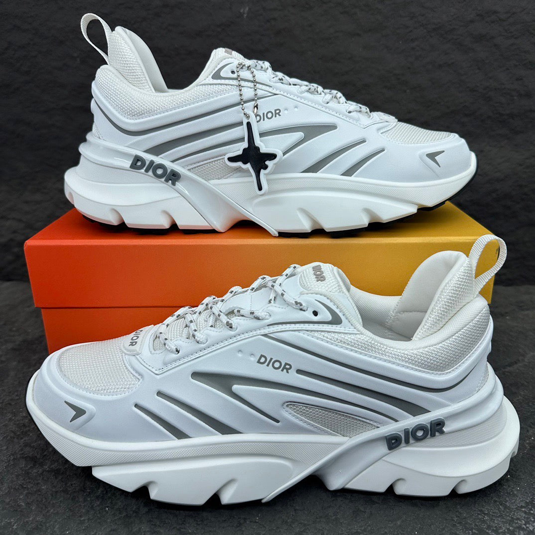 Dior B44 – white Edition